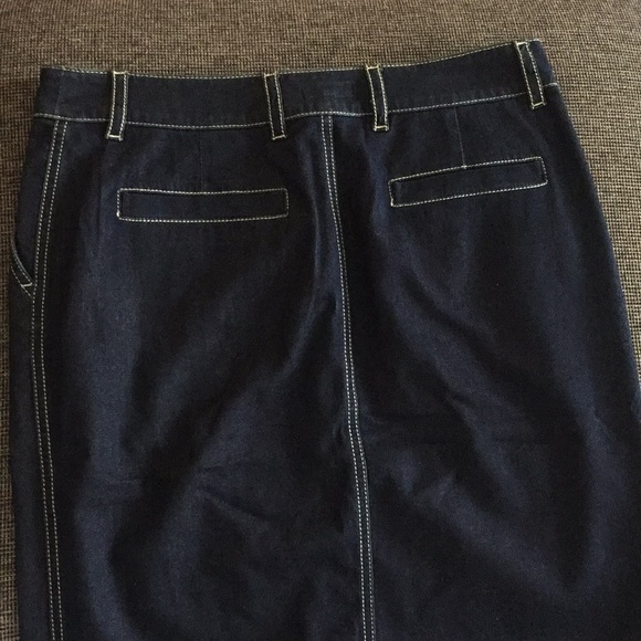 Escada denim skirt! - Picture 7 of 7